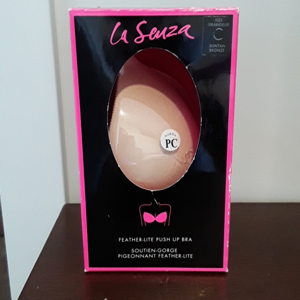 Push-up, strapless bra